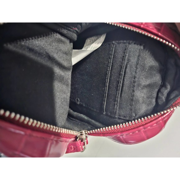 No Boundries Red Phone North/South Crossbody  Bag - Picture 7 of 13